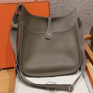 Hermes Evelyne 33 CM Bag Handmade In Taurillon Clemence Leather Silver Hardware 18 Etoupe - Image 2