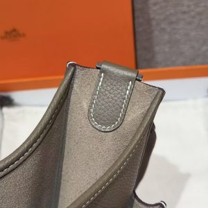 Hermes Evelyne 33 CM Bag Handmade In Taurillon Clemence Leather Silver Hardware 18 Etoupe - Image 4