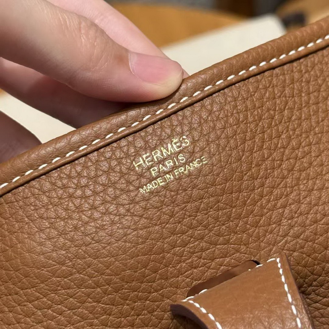 Hermes Evelyne 33 CM Bag Handmade In Taurillon Clemence Leather Gold Hardware 37 Gold - Image 11