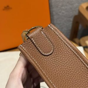 Hermes Evelyne 33 CM Bag Handmade In Taurillon Clemence Leather Gold Hardware 37 Gold - Image 5