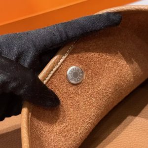 Hermes Evelyne 33 CM Bag Handmade In Taurillon Clemence Leather Sliver Hardware 37 Gold - Image 15