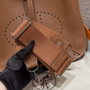 Hermes Evelyne 33 CM Bag Handmade In Taurillon Clemence Leather Sliver Hardware 37 Gold - Image 11