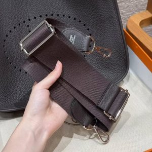 Hermes Evelyne 33 CM Bag Handmade In Taurillon Clemence Leather Sliver Hardware 46 Ebene - Image 6