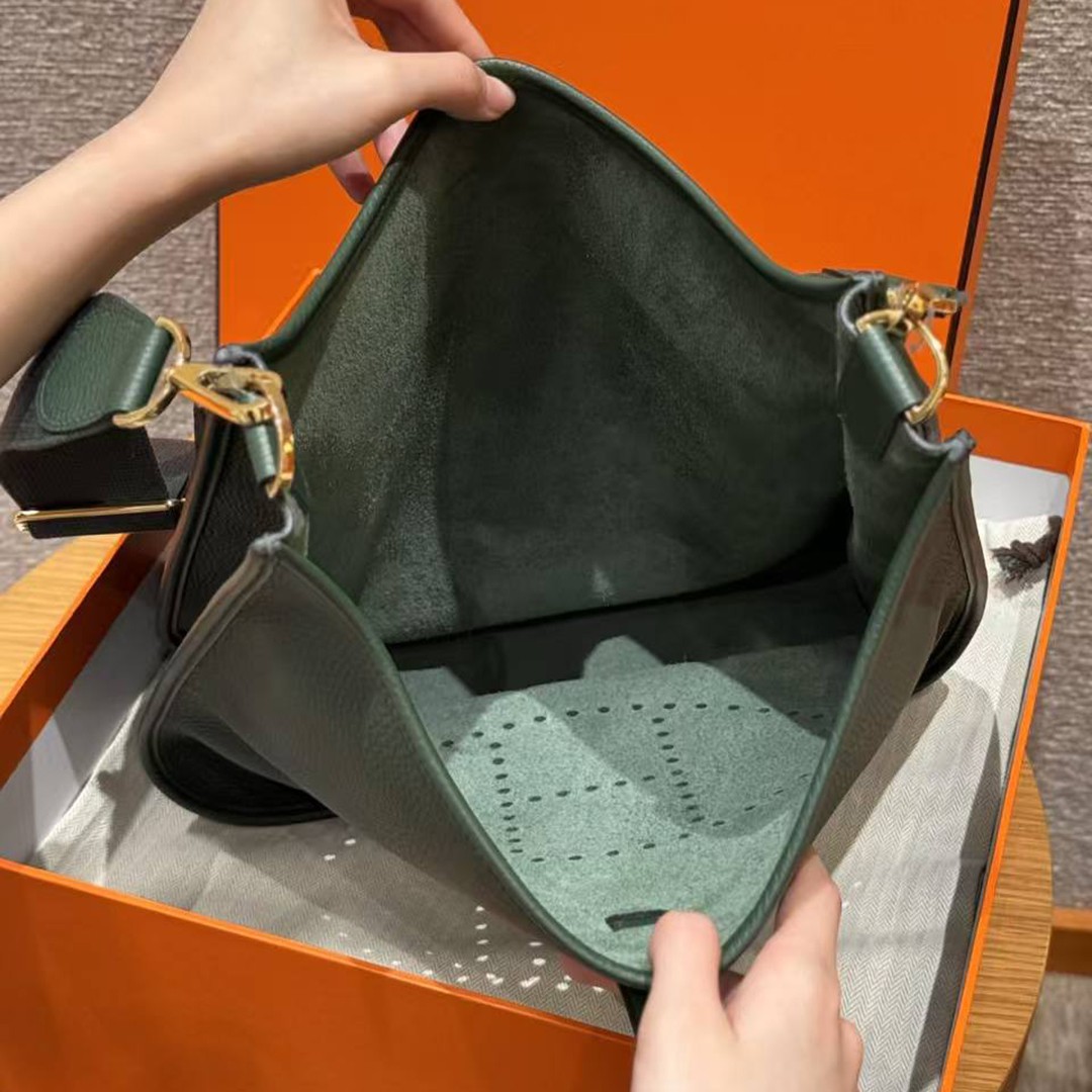 Hermes Evelyne 33 CM Bag Handmade In Taurillon Clemence Leather Gold Hardware 65 Vert Moyen - Image 12
