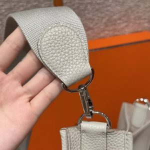 Hermes Evelyne 33 CM Bag Handmade In Taurillon Clemence Leather Silver Hardware 8L Beton - Image 6