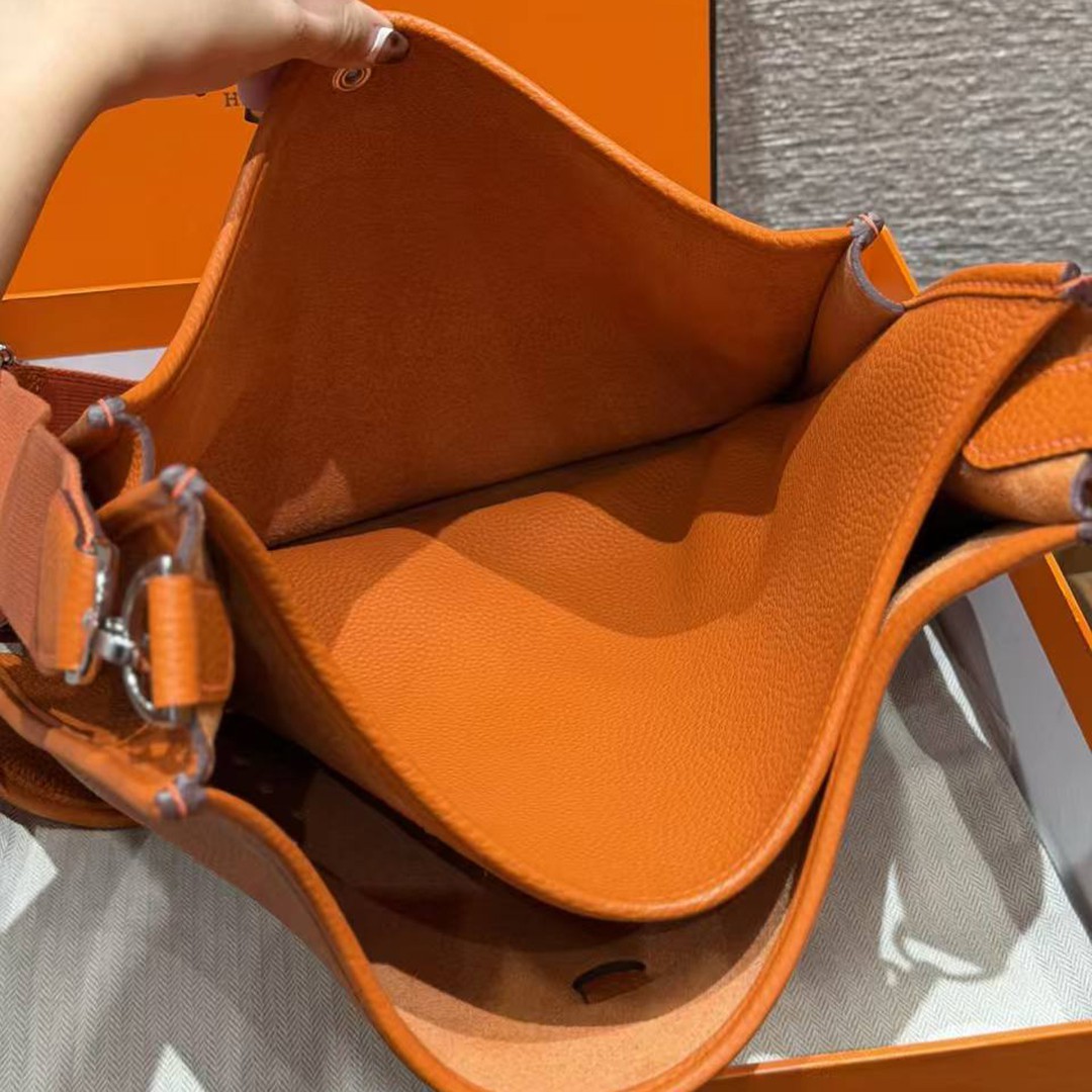 Hermes Evelyne 33 CM Bag Handmade In Taurillon Clemence Leather Silver Hardware 93 Orange - Image 10
