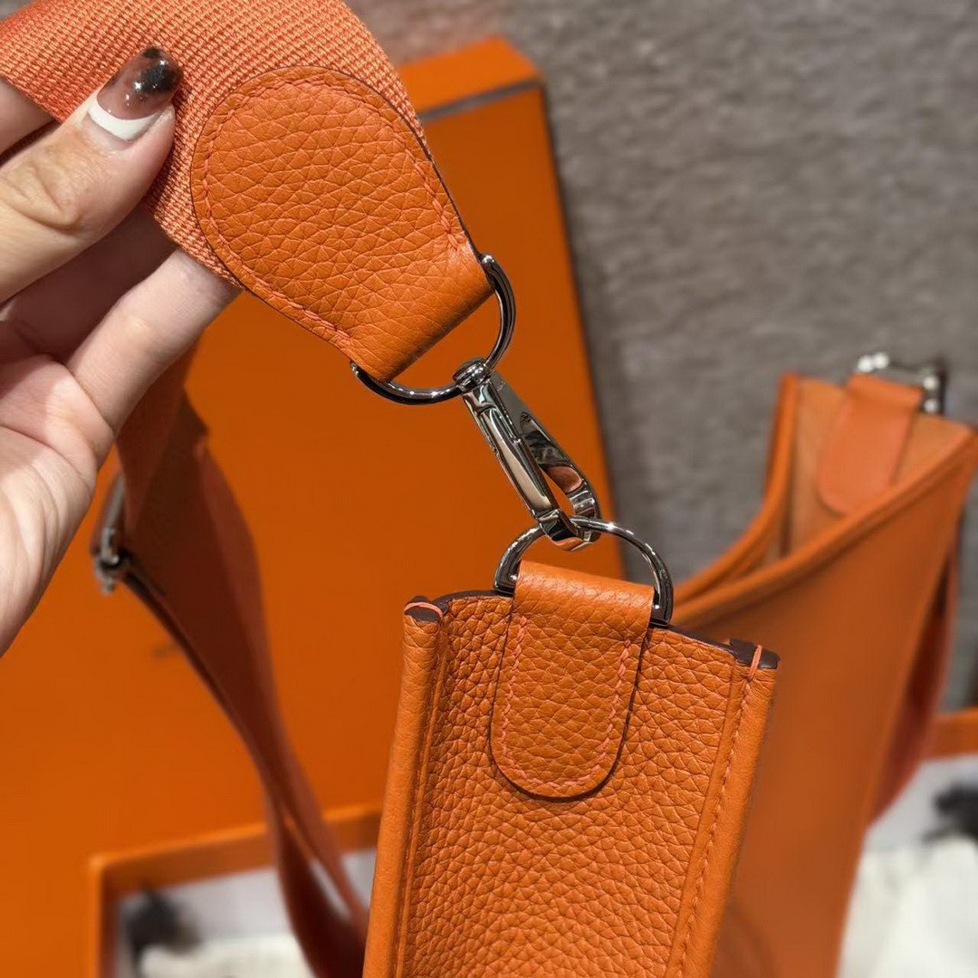 Hermes Evelyne 33 CM Bag Handmade In Taurillon Clemence Leather Silver Hardware 93 Orange - Image 6