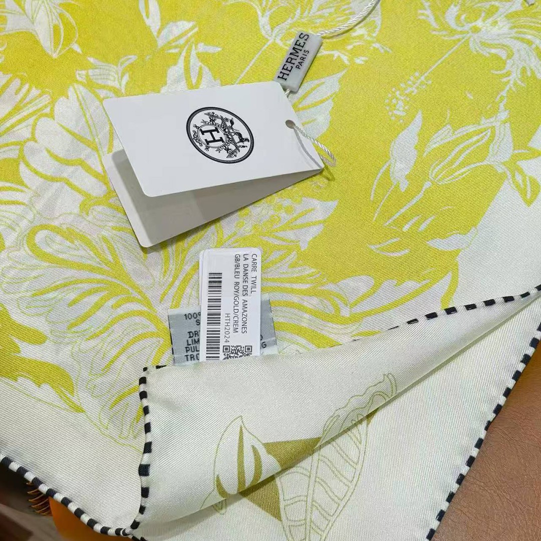 Hermes Flamingo Party Tattoo Double Face Scarf 90 100% H902898S 01 - Image 13