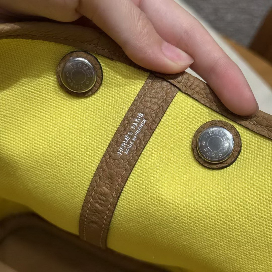 Hermes Garden Party 30 Bag Handmade In Negonda Calfskin Leather And Canvas Silver Hardware Ecru Biscuit Jaune Naples - Image 13