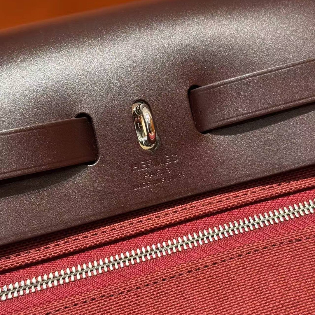 Hermes Herbag Zip 31 Bag Retourne Farbe écru Brique Mauve Pale Rouge Sellier Handmade In Canvas and Hunter Cowhide Silver Hardware - Image 23