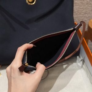 Hermes Herbag Zip 31 Bag Retourne 7U Blue Navy 0G Rouga Seller Handmade In Canvas and Hunter Cowhide Gold Hardware - Image 15
