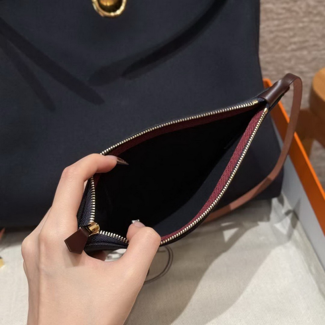 Hermes Herbag Zip 31 Bag Retourne 7U Blue Navy 0G Rouga Seller Handmade In Canvas and Hunter Cowhide Gold Hardware - Image 15