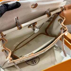 Hermes Herbag Zip 31 Bag Retourne Naturel Sable Ecru Beige Naturel Sable Handmade In Canvas and Hunter Cowhide Silver Hardware - Image 12