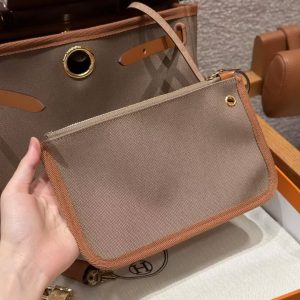 Hermes Herbag Zip 31 Bag Retourne Etoupe Fauve Handmade In Canvas and Hunter Cowhide Gold Hardware - Image 7