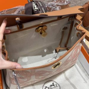Hermes Herbag Zip 31 Bag Retourne Orange Mécano Ecru Beige Nature Handmade In Canvas and Hunter Cowhide Gold Hardware - Image 24