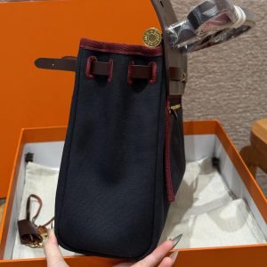 Hermes Herbag Zip 31 Bag Retourne 7U Blue Navy 0G Rouga Seller Handmade In Canvas and Hunter Cowhide Gold Hardware - Image 3