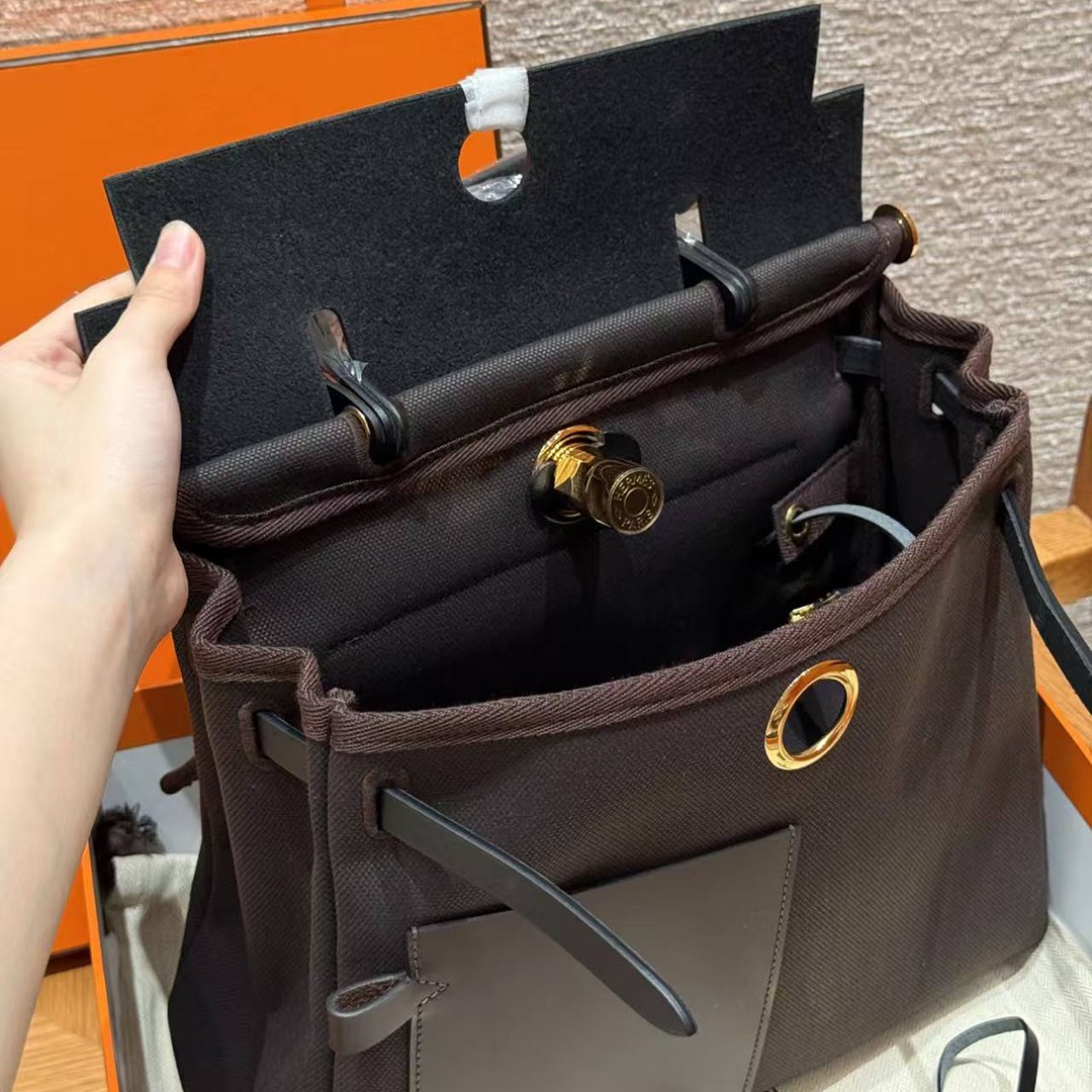 Hermes Herbag Zip 31 Bag Retourne T3 Bai Brun 46 Ebene 89 Noir Handmade In Canvas and Hunter Cowhide Gold Hardware - Image 14