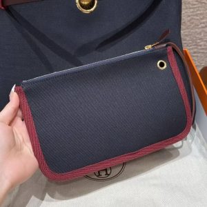 Hermes Herbag Zip 31 Bag Retourne 7U Blue Navy 0G Rouga Seller Handmade In Canvas and Hunter Cowhide Gold Hardware - Image 17
