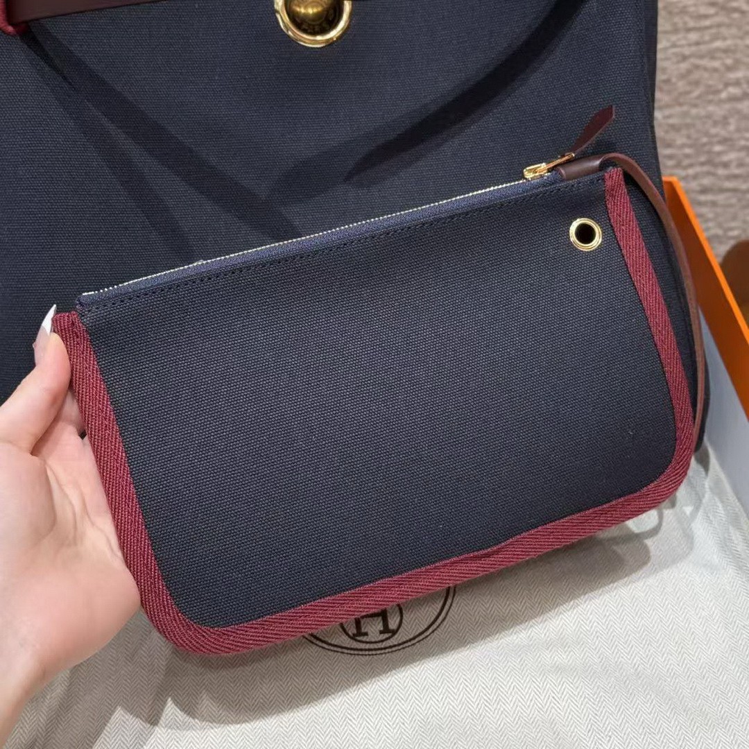 Hermes Herbag Zip 31 Bag Retourne 7U Blue Navy 0G Rouga Seller Handmade In Canvas and Hunter Cowhide Gold Hardware - Image 17