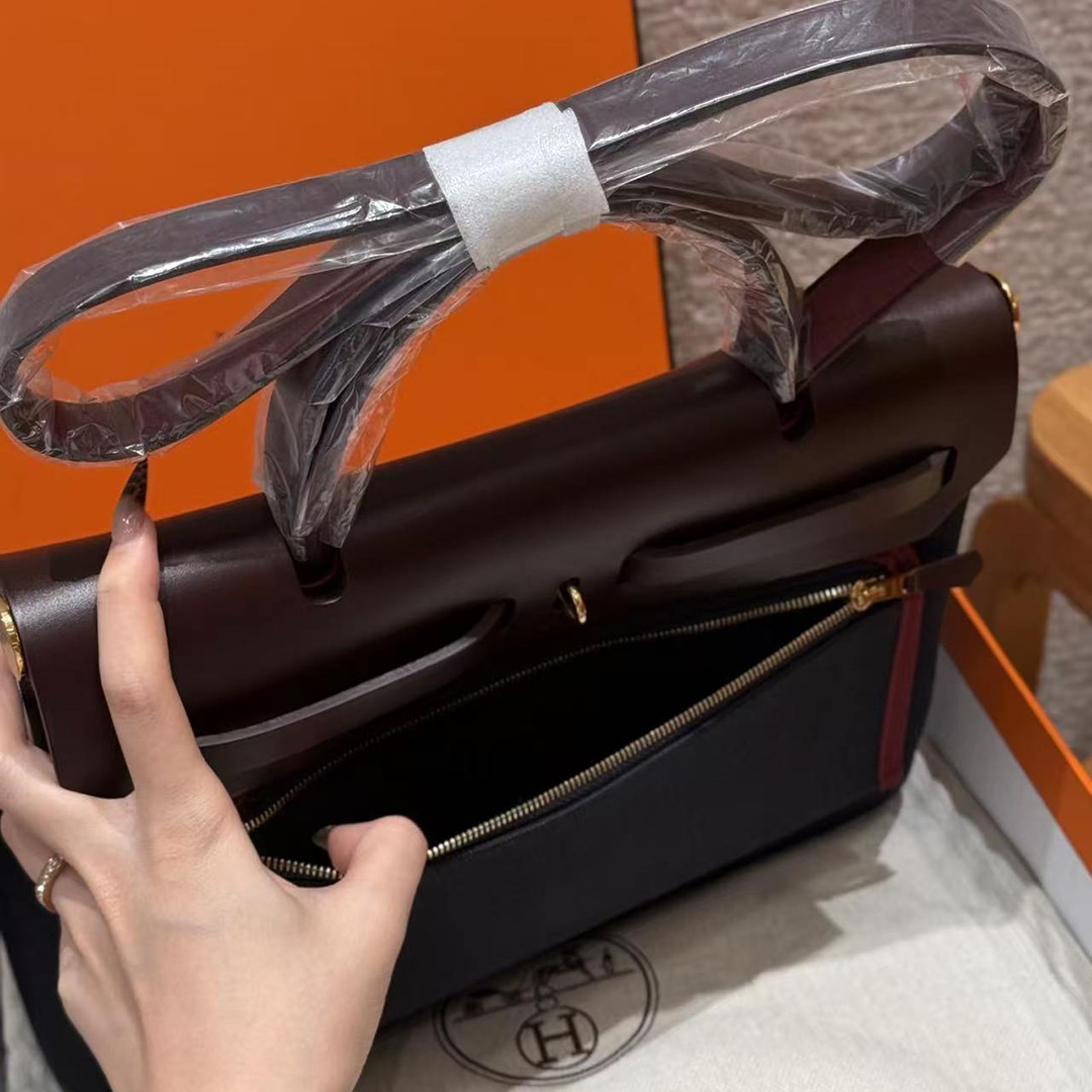 Hermes Herbag Zip 31 Bag Retourne 7U Blue Navy 0G Rouga Seller Handmade In Canvas and Hunter Cowhide Gold Hardware - Image 8