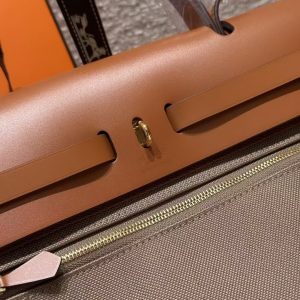 Hermes Herbag Zip 31 Bag Retourne Etoupe Fauve Handmade In Canvas and Hunter Cowhide Gold Hardware - Image 15