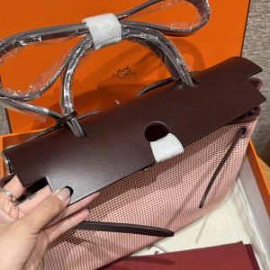 Hermes Herbag Zip 31 Bag Retourne Farbe écru Brique Mauve Pale Rouge Sellier Handmade In Canvas and Hunter Cowhide Silver Hardware - Image 20