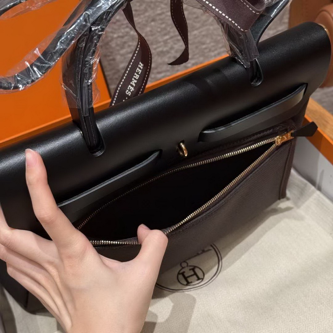 Hermes Herbag Zip 31 Bag Retourne T3 Bai Brun 46 Ebene 89 Noir Handmade In Canvas and Hunter Cowhide Gold Hardware - Image 10