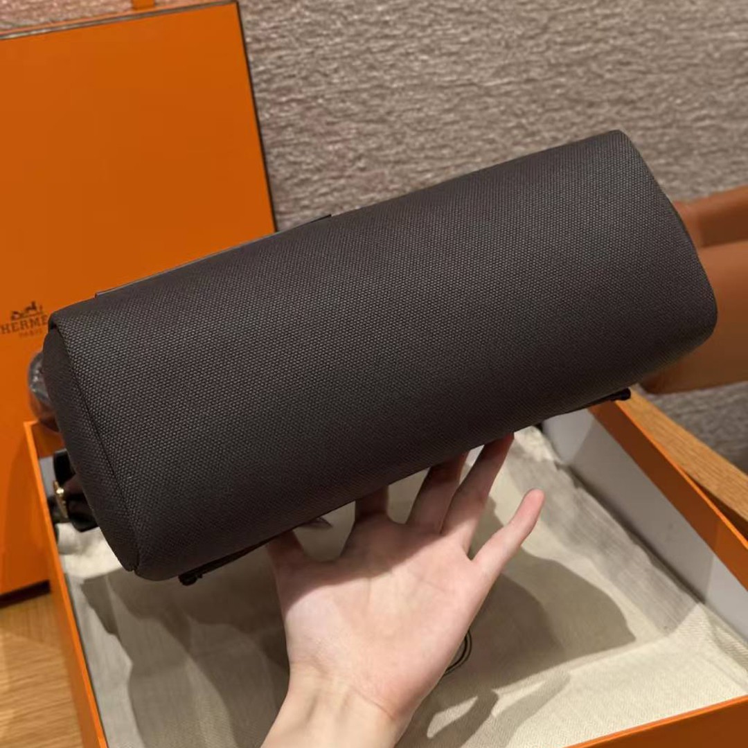 Hermes Herbag Zip 31 Bag Retourne T3 Bai Brun 46 Ebene 89 Noir Handmade In Canvas and Hunter Cowhide Gold Hardware - Image 20