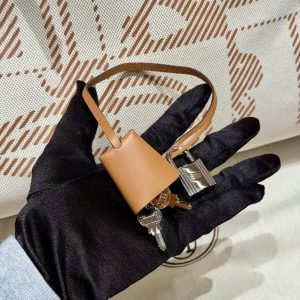 Hermes Herbag Zip 31 Bag Retourne Naturel Sable Ecru Beige Naturel Sable Handmade In Canvas and Hunter Cowhide Silver Hardware - Image 6