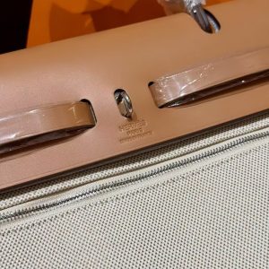 Hermes Herbag Zip 31 Bag Retourne Naturel Sable Ecru Beige Naturel Sable Handmade In Canvas and Hunter Cowhide Silver Hardware - Image 15
