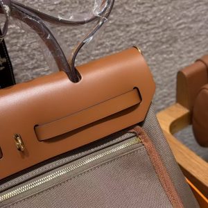 Hermes Herbag Zip 31 Bag Retourne Etoupe Fauve Handmade In Canvas and Hunter Cowhide Gold Hardware - Image 10