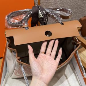 Hermes Herbag Zip 31 Bag Retourne Orange Mécano Ecru Beige Nature Handmade In Canvas and Hunter Cowhide Gold Hardware - Image 16
