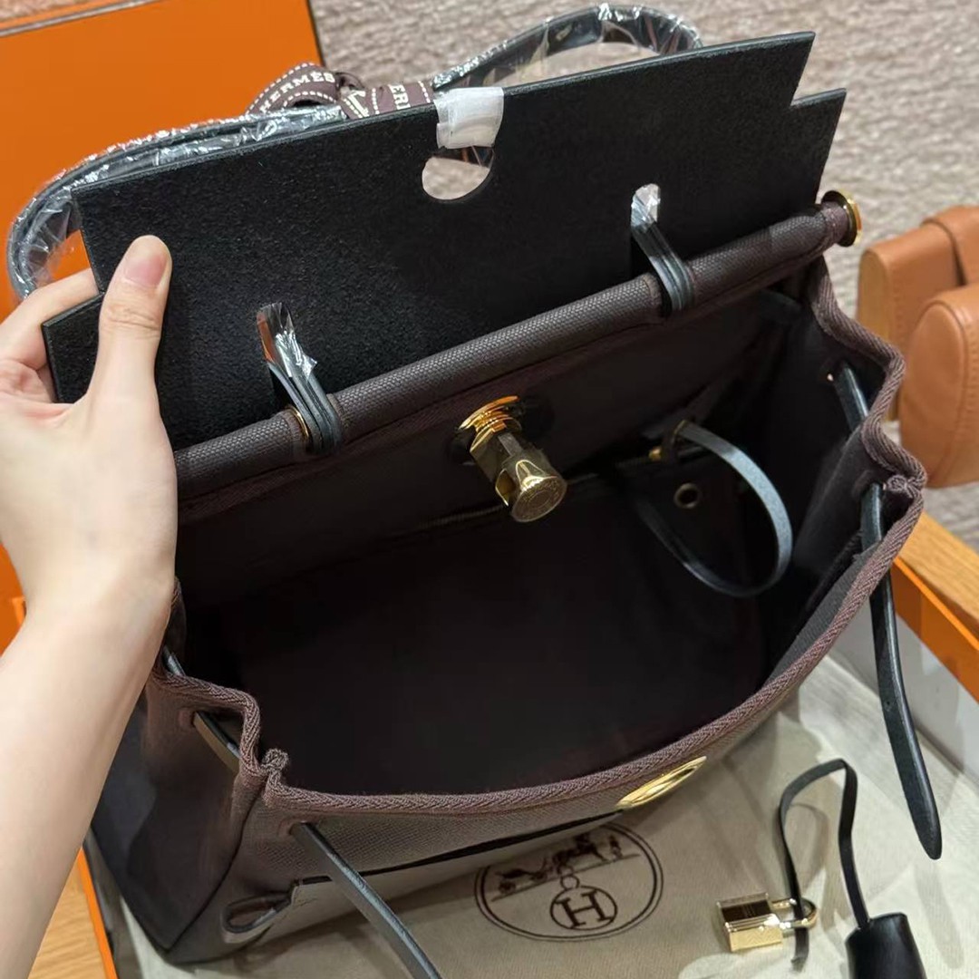 Hermes Herbag Zip 31 Bag Retourne T3 Bai Brun 46 Ebene 89 Noir Handmade In Canvas and Hunter Cowhide Gold Hardware - Image 19
