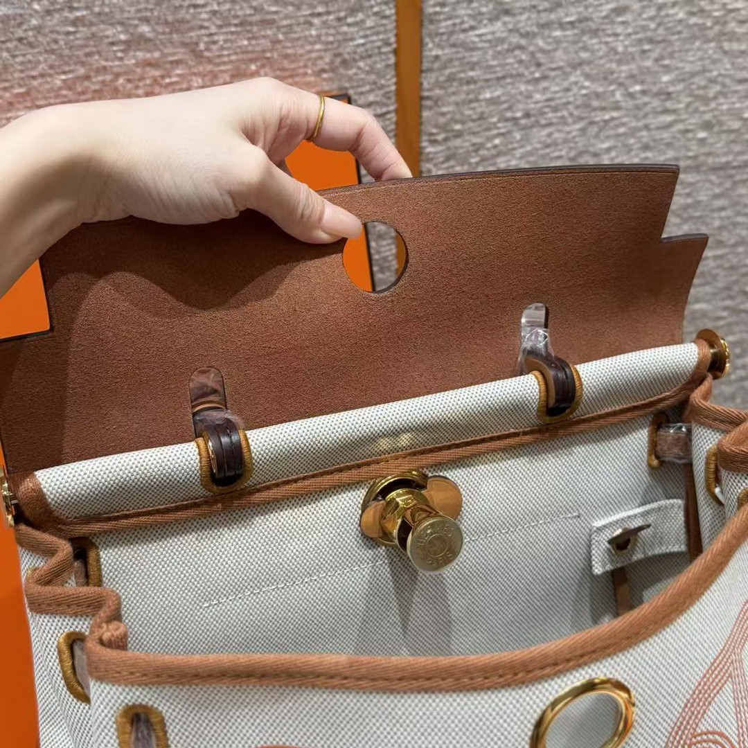 Hermes Herbag Zip 31 Bag Retourne Orange Mécano Ecru Beige Nature Handmade In Canvas and Hunter Cowhide Gold Hardware - Image 8