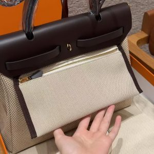 Hermes Herbag Zip 31 Bag Retourne Ecru Beige Naturel Sable 46 Ebene Handmade In Canvas and Hunter Cowhide Gold Hardware - Image 8