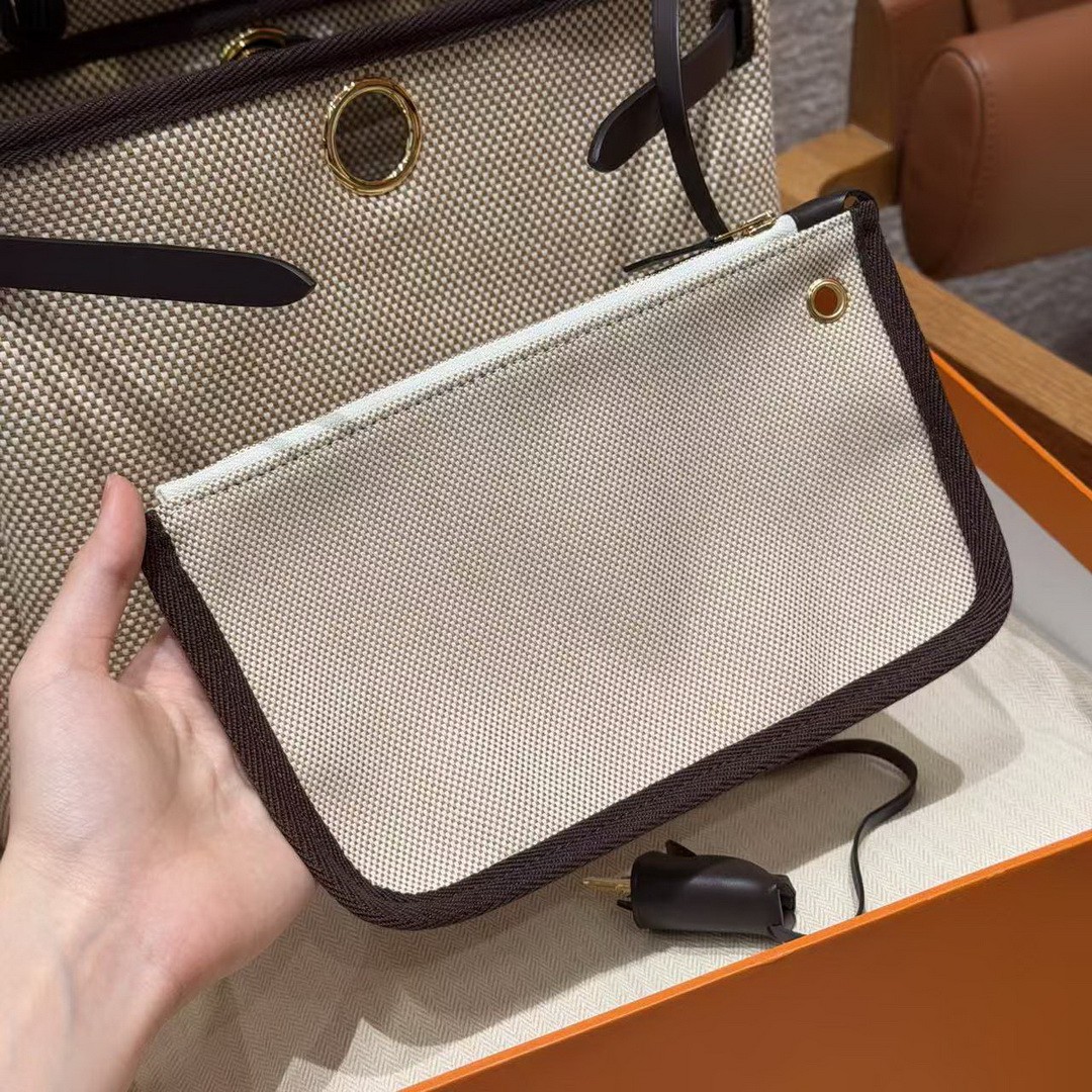 Hermes Herbag Zip 31 Bag Retourne Ecru Beige Naturel Sable 46 Ebene Handmade In Canvas and Hunter Cowhide Gold Hardware - Image 4