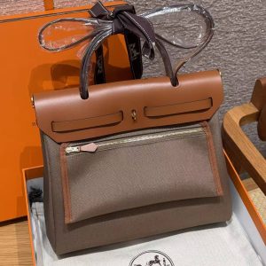 Hermes Herbag Zip 31 Bag Retourne Etoupe Fauve Handmade In Canvas and Hunter Cowhide Gold Hardware - Image 2