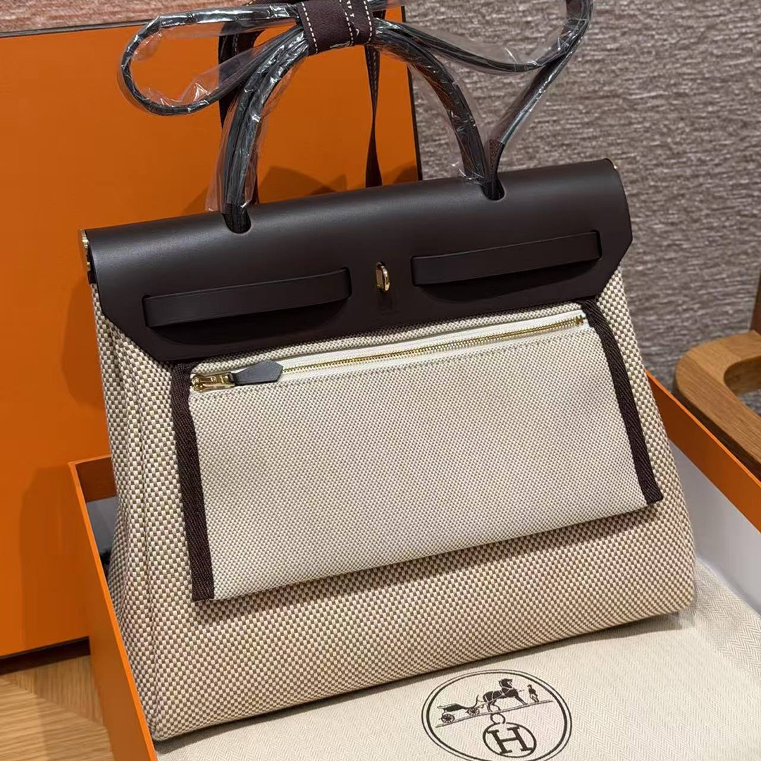 Hermes Herbag Zip 31 Bag Retourne Ecru Beige Naturel Sable 46 Ebene Handmade In Canvas and Hunter Cowhide Gold Hardware - Image 2