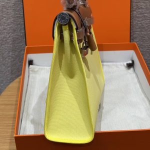 Hermes Herbag Zip 31 Bag Retourne Jaune Citron Cuivre Naturel Sable Handmade In Canvas and Hunter Cowhide Silver Hardware - Image 16
