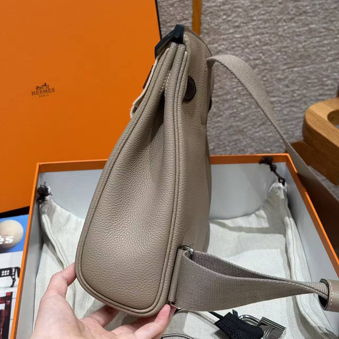 Hac a Dos PM Backpack Handmade In Togo Calfskin Leather Silver Hardware 81 Girs Tourterlle 89 Noir - Image 24