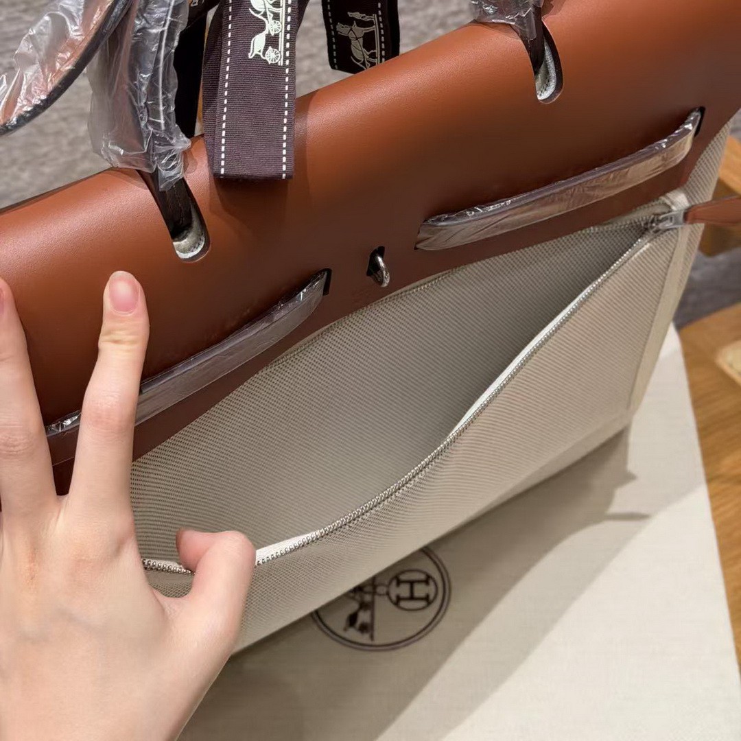 Hermes Herbag Messenger 39 Bag 10 Craie 37 Gold Handmade In H Viking Canvas and Hunter Cowhide Silver Hardware - Image 5