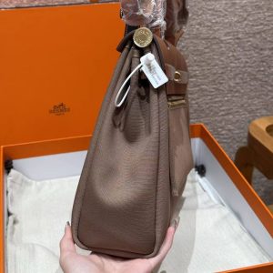 Hermes Herbag Zip 31 Bag Retourne 18 Etoupe 37 Gold Handmade In Canvas and Hunter Cowhide Gold Hardware - Image 18