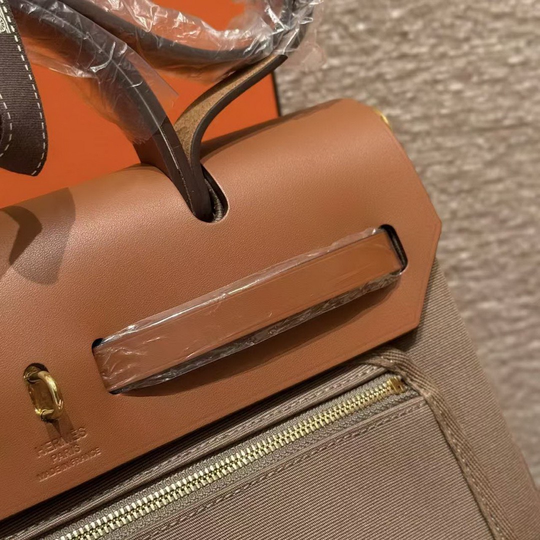 Hermes Herbag Zip 31 Bag Retourne 18 Etoupe 37 Gold Handmade In Canvas and Hunter Cowhide Gold Hardware - Image 12