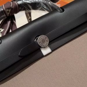 Hermes Herbag Zip 31 Bag Retourne 18 Etoupe 89 Noir Handmade In Canvas and Hunter Cowhide Silver Hardware - Image 16