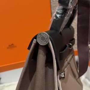Hermes Herbag Zip 31 Bag Retourne 18 Etoupe 89 Noir Handmade In Canvas and Hunter Cowhide Silver Hardware - Image 14