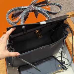 Hermes Herbag Zip 31 Bag Retourne 85 Ardoise 89 Noir Handmade In Canvas and Hunter Cowhide Gold Hardware - Image 18