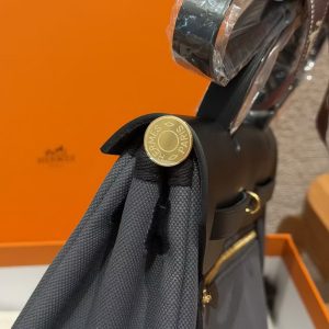 Hermes Herbag Zip 31 Bag Retourne 85 Ardoise 89 Noir Handmade In Canvas and Hunter Cowhide Gold Hardware - Image 8