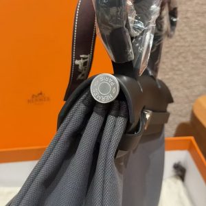 Hermes Herbag Zip 31 Bag Retourne 85 Ardoise 89 Noir Handmade In Canvas and Hunter Cowhide Silver Hardware - Image 10