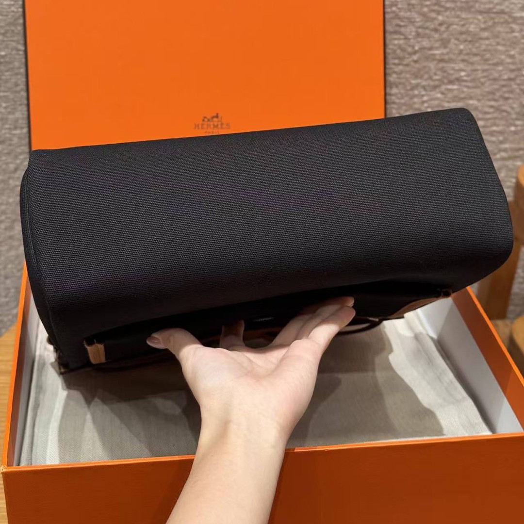 Hermes Herbag Zip 31 Bag Retourne 89 Nior Fauve Handmade In Canvas and Hunter Cowhide Silver Hardware - Image 14