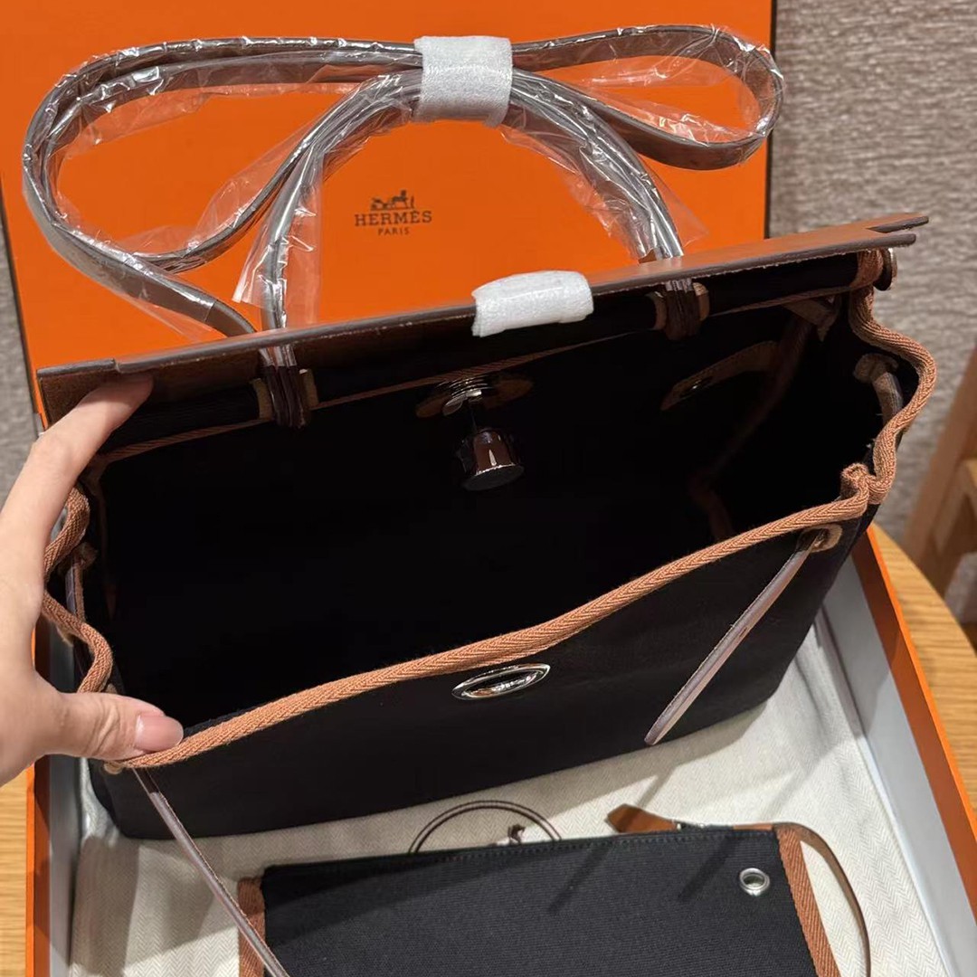Hermes Herbag Zip 31 Bag Retourne 89 Nior Fauve Handmade In Canvas and Hunter Cowhide Silver Hardware - Image 13